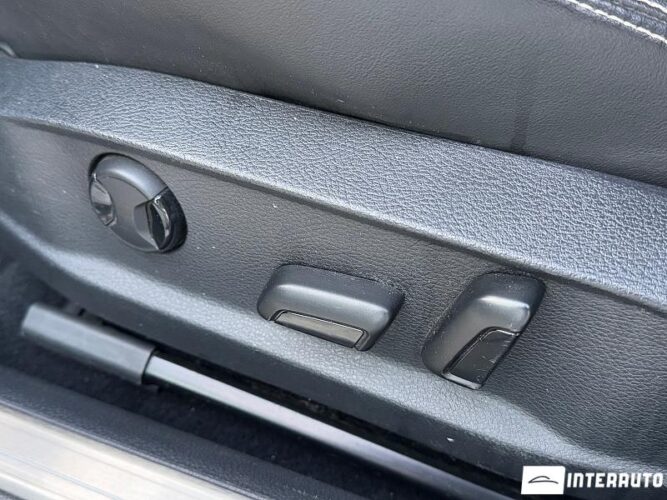 Volkswagen Golf R 44 interauto-car