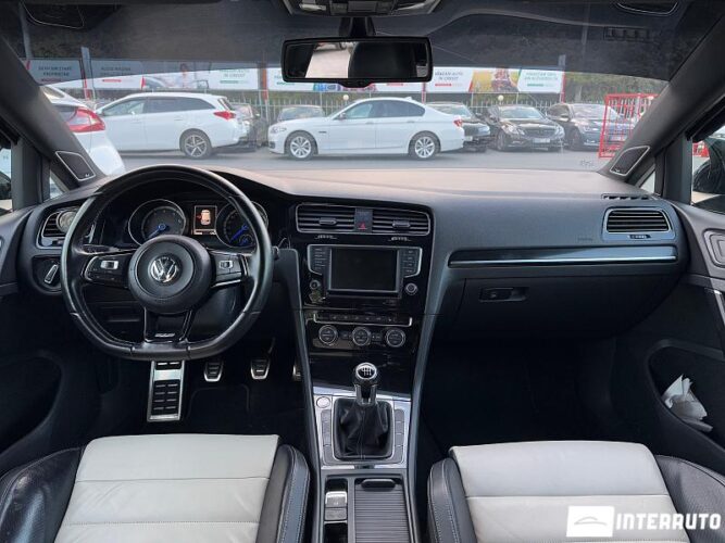 Volkswagen Golf R 36 interauto-car