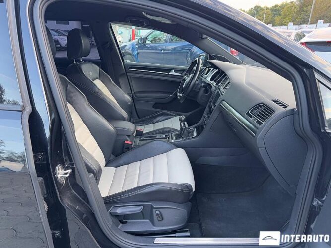 Volkswagen Golf R 43 interauto-car