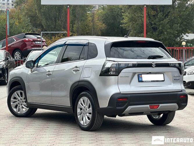 Suzuki SX4 S-Cross 33 interauto-car