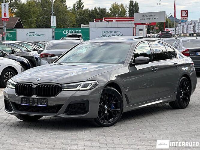 BMW 530e 33 interauto-car