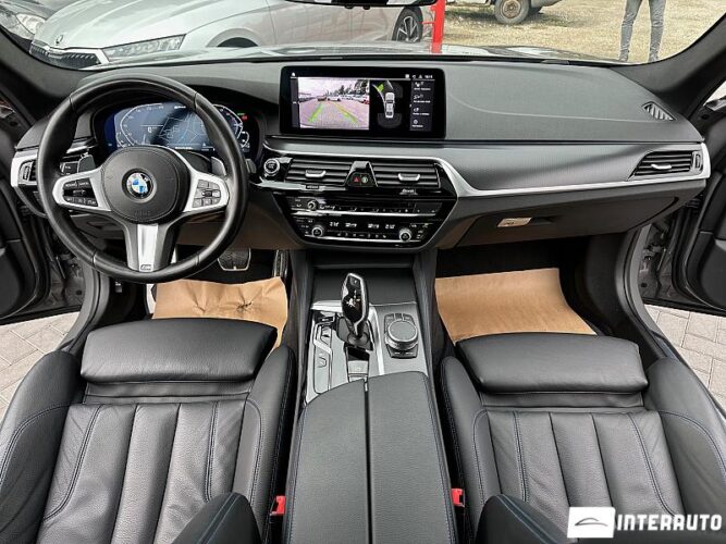 BMW 530e 42 interauto-car