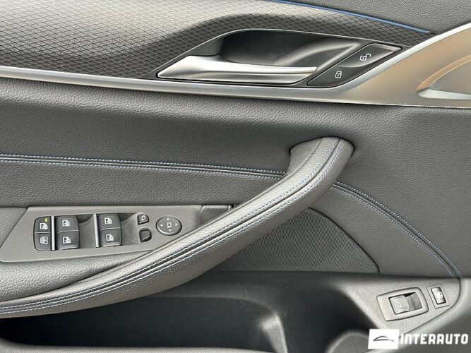 BMW 530e 48 interauto-car