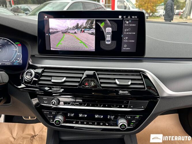 BMW 530e 45 interauto-car