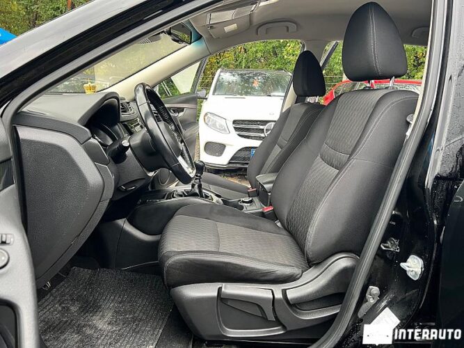 Nissan X-Trail 36 interauto-car