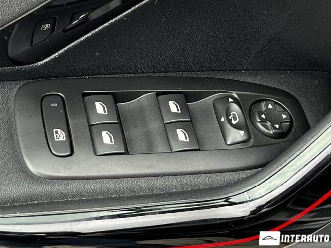 Peugeot 2008 44 interauto-car