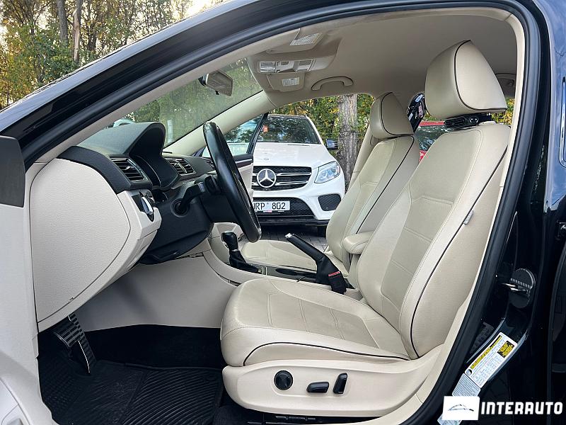 Volkswagen Passat 16 automobil-interauto