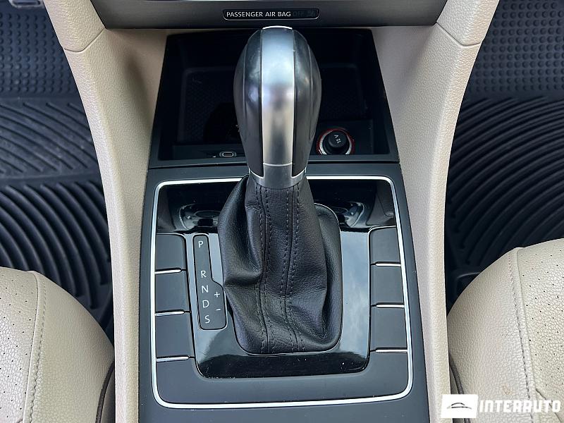 Volkswagen Passat 27 automobil-interauto