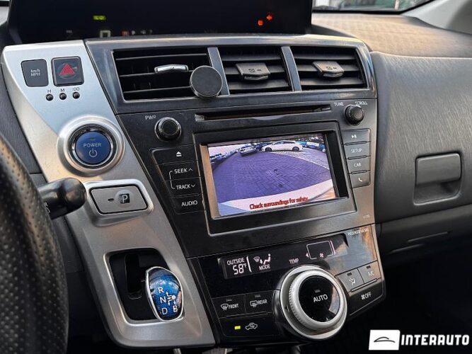 Toyota Prius Plus / V 34 interauto-car