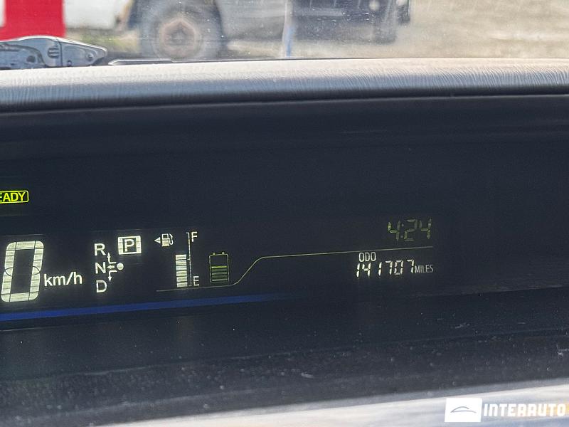 Toyota Prius Plus / V 22 automobil-interauto