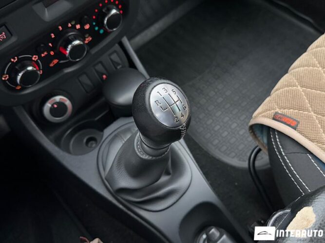 Dacia Duster 42 interauto-car