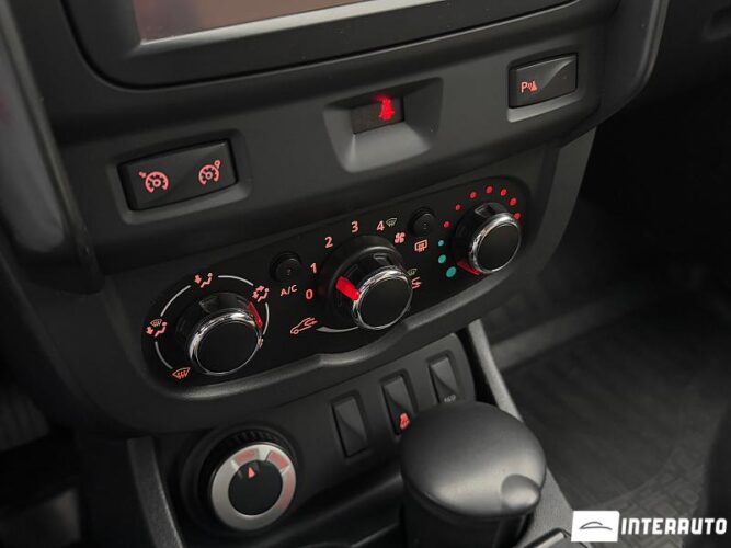 Dacia Duster 41 interauto-car