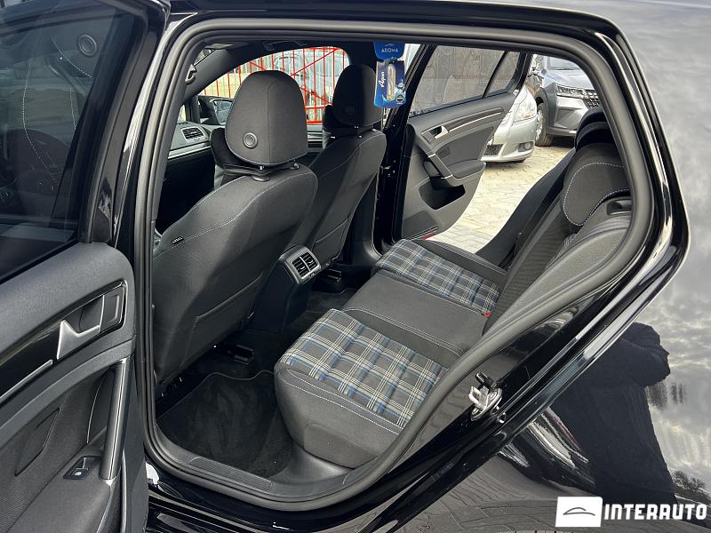 Volkswagen Golf GTE 25 automobil-interauto
