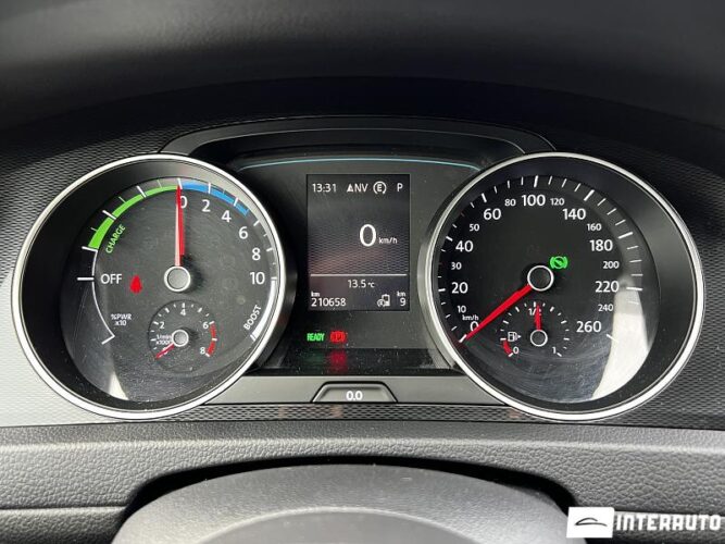 Volkswagen Golf GTE 35 interauto-car