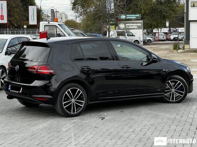 Volkswagen Golf GTE 30 interauto-car