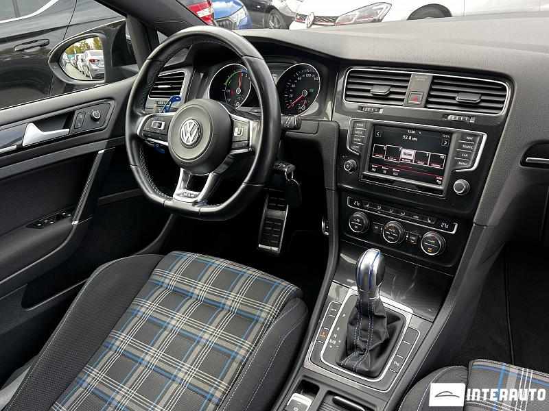 Volkswagen Golf GTE 16 automobil-interauto