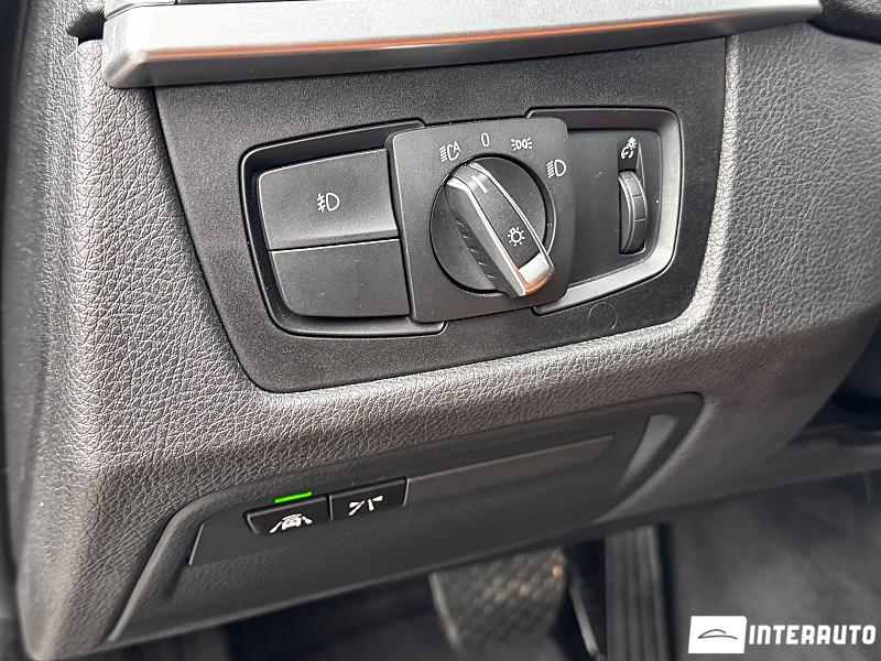 BMW 330 24 automobil-interauto