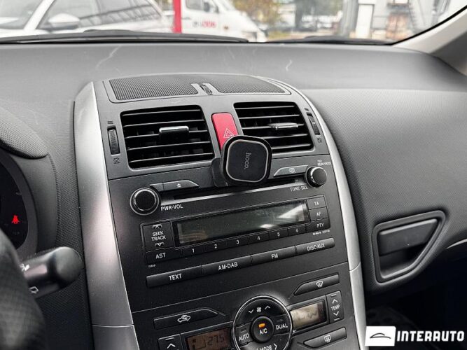 Toyota Auris 38 interauto-car