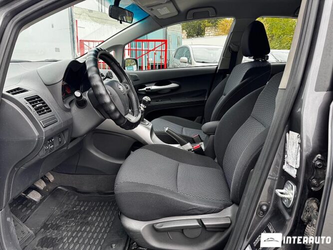Toyota Auris 33 interauto-car