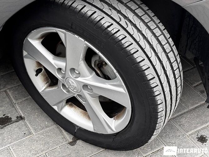 Toyota Auris 43 interauto-car