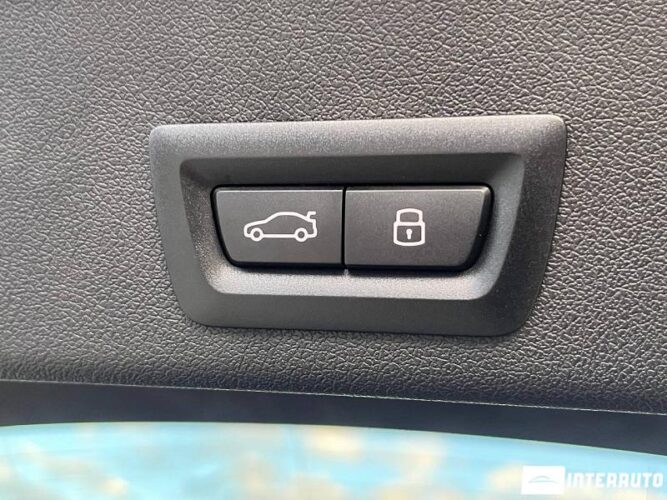 BMW X6 3.0D 57 interauto-car