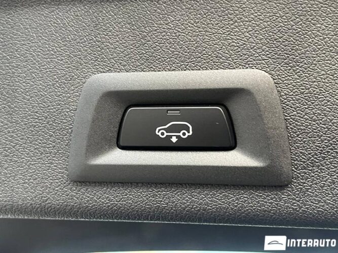 BMW X6 3.0D 56 interauto-car