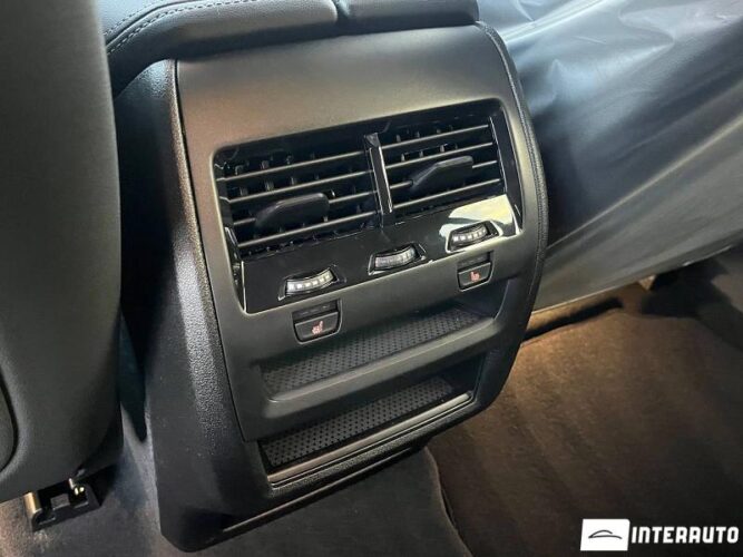 BMW X6 3.0D 52 interauto-car