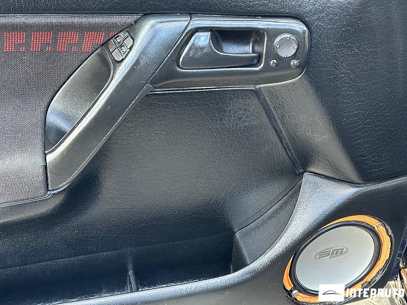 Volkswagen Golf GTI 23 automobil-interauto