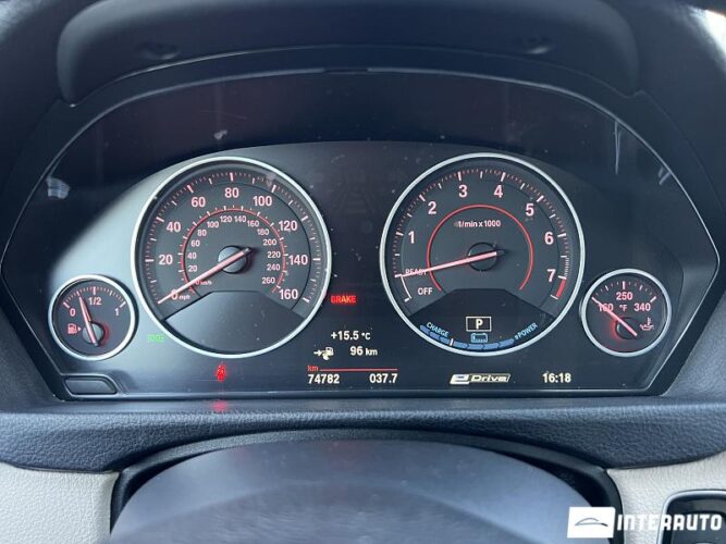 BMW 330E 41 interauto-car