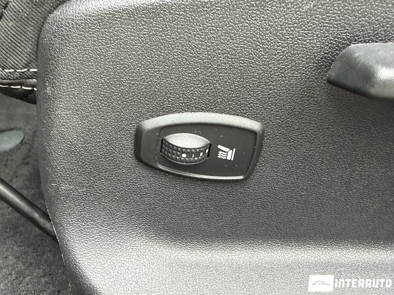 Renault Megane 17 automobil-interauto