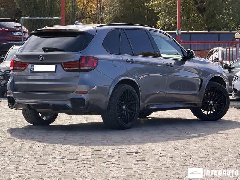 BMW X5 2.5D 12 automobil-interauto