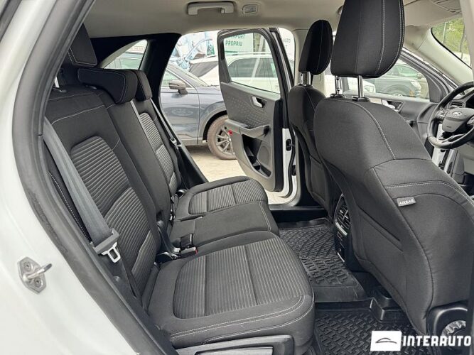 Ford Kuga 50 interauto-car