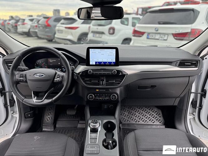 Ford Kuga 40 interauto-car