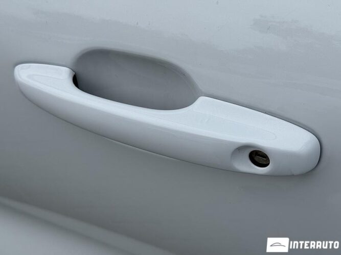 Ford Kuga 53 interauto-car