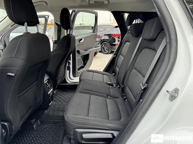 Ford Kuga 48 interauto-car