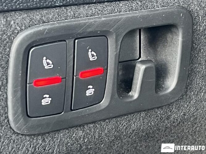 Audi Q7 50 interauto-car