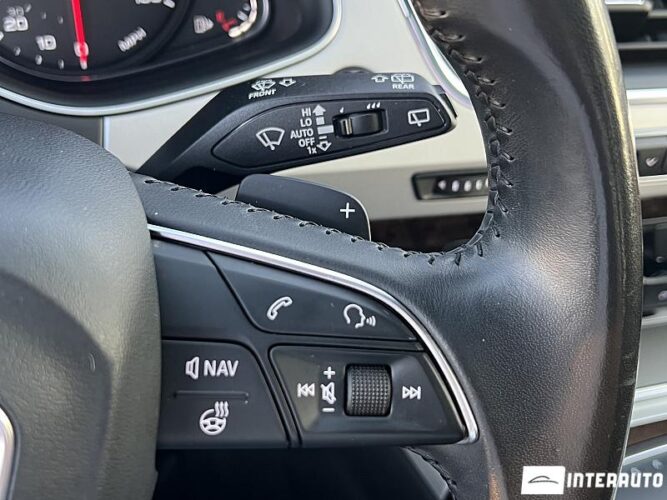 Audi Q7 46 interauto-car