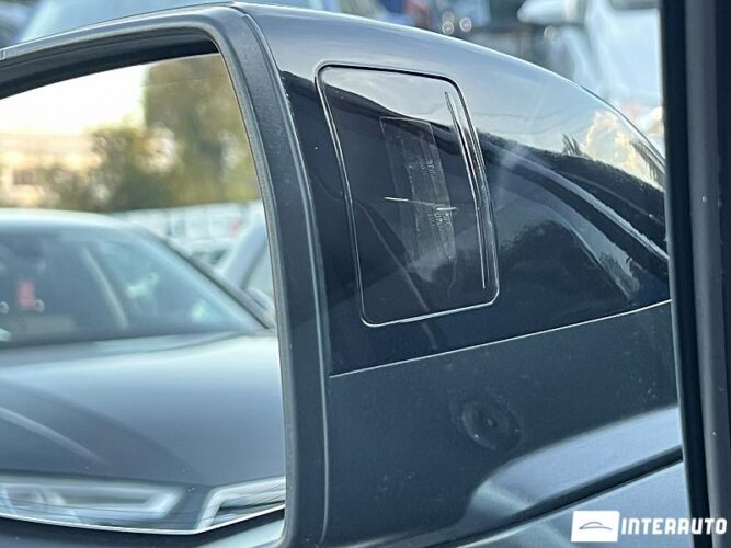 Audi Q7 40 interauto-car