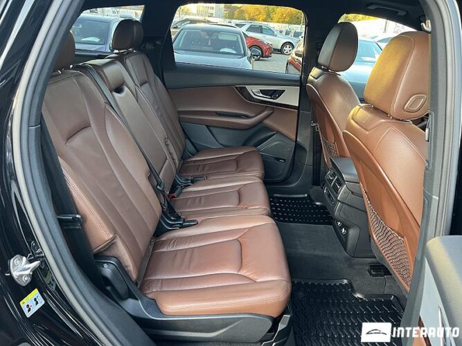 Audi Q7 56 interauto-car