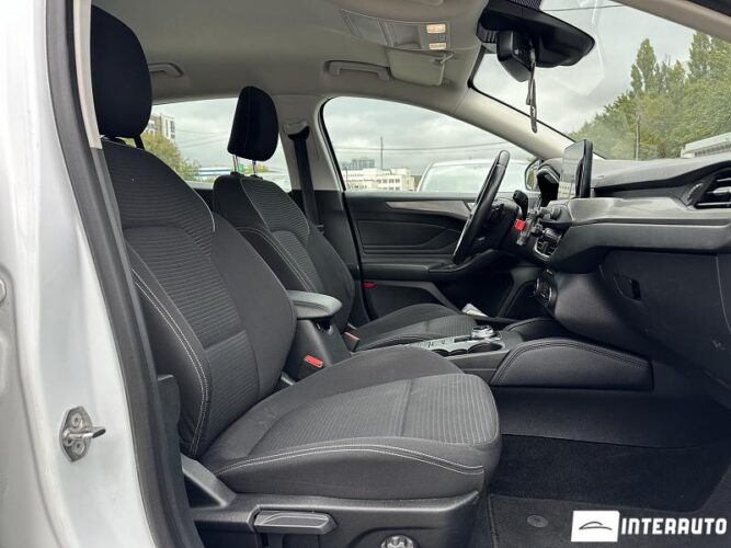 Ford Focus 36 interauto-car