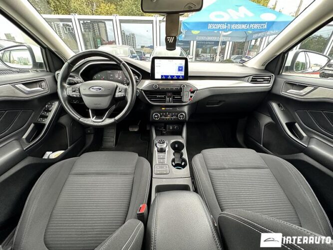 Ford Focus 44 interauto-car