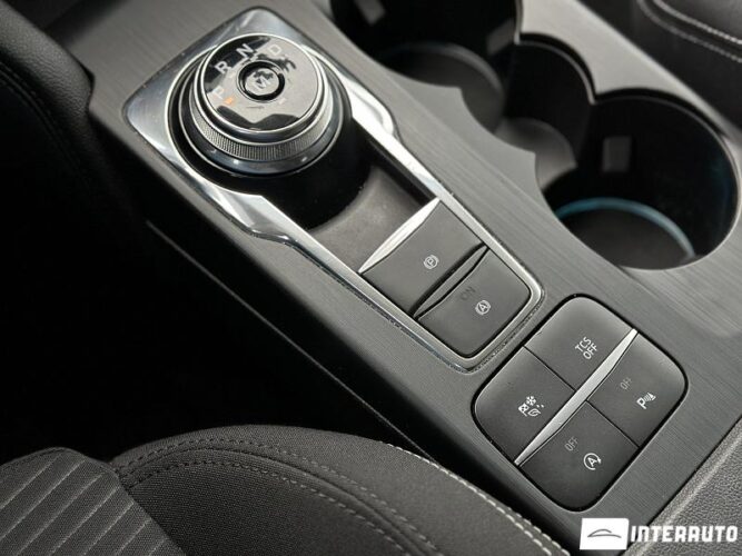 Ford Focus 42 interauto-car