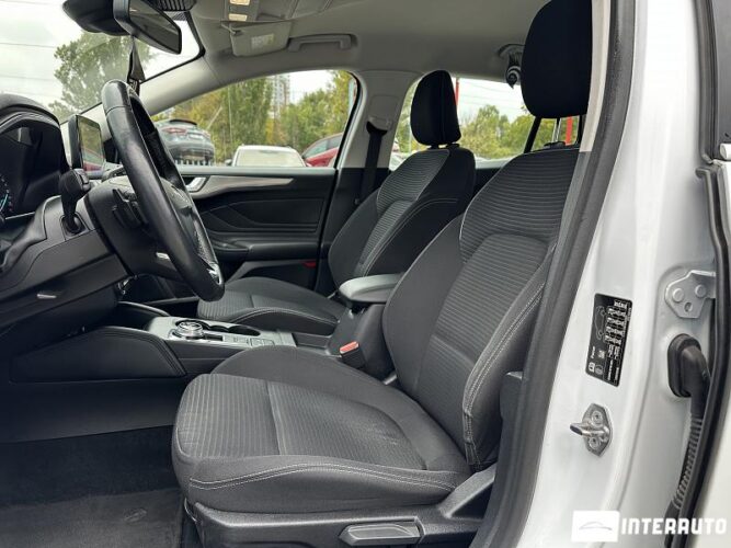 Ford Focus 35 interauto-car