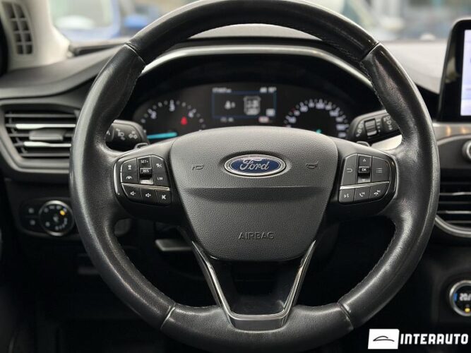 Ford Focus 40 interauto-car