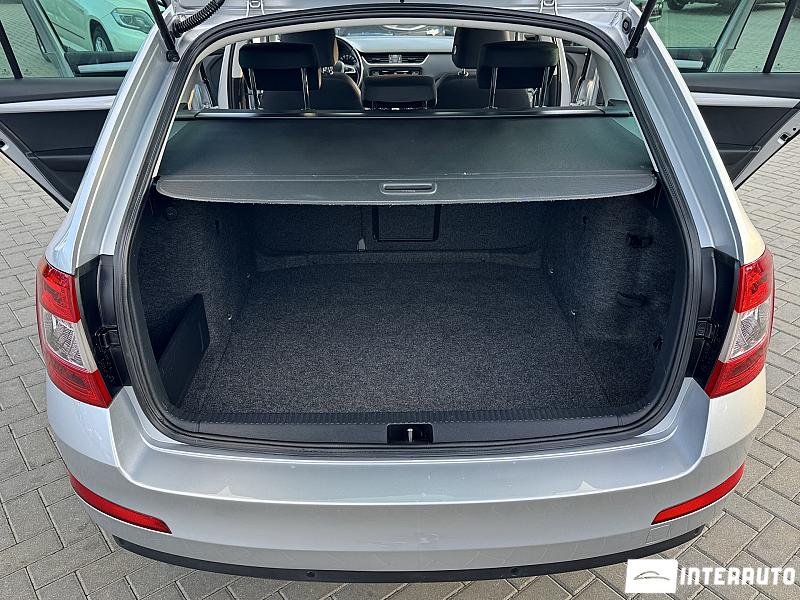 Skoda Octavia 29 automobil-interauto