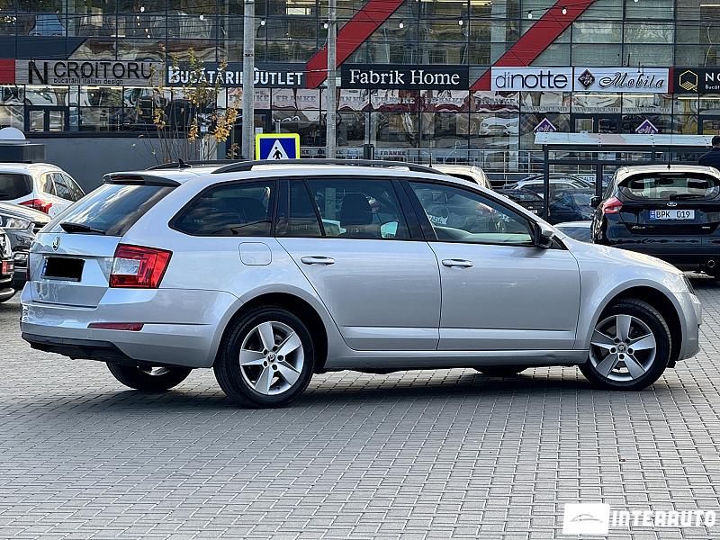 Skoda Octavia 13 automobil-interauto