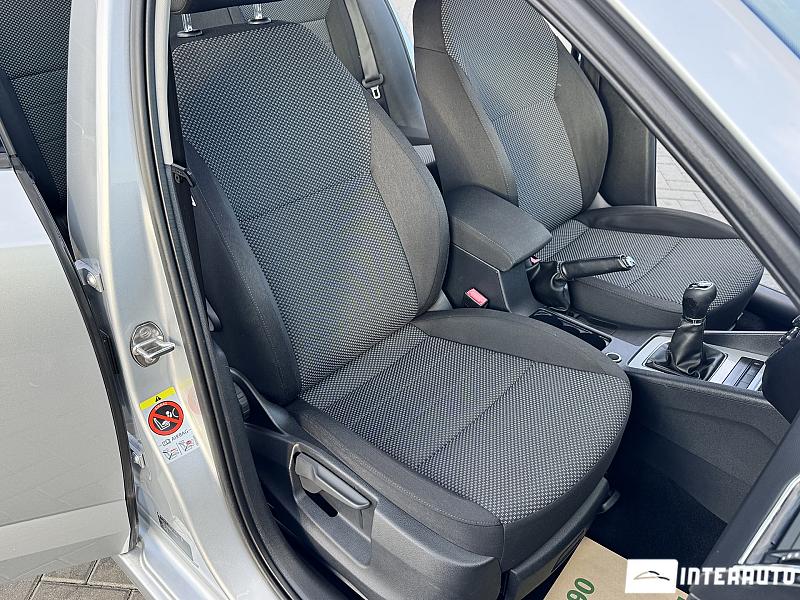 Skoda Octavia 25 automobil-interauto