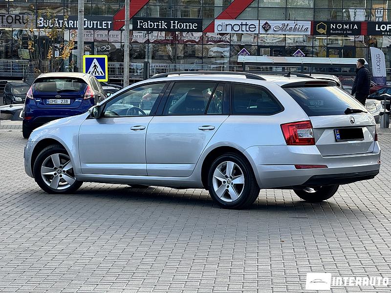 Skoda Octavia 14 automobil-interauto