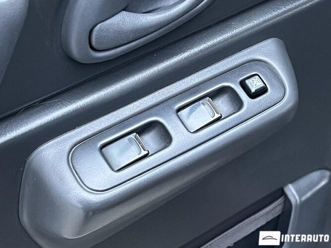 Suzuki Jimny 42 interauto-car