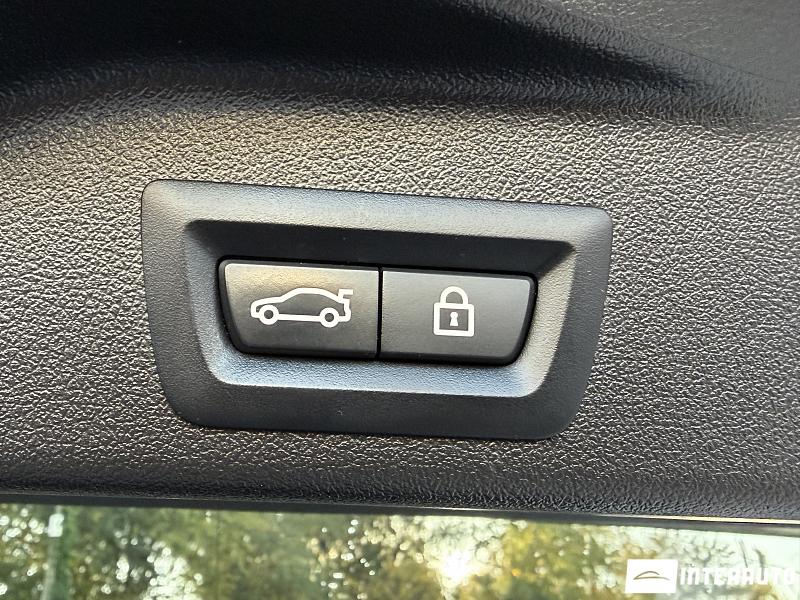 BMW X5 4.5e 32 automobil-interauto